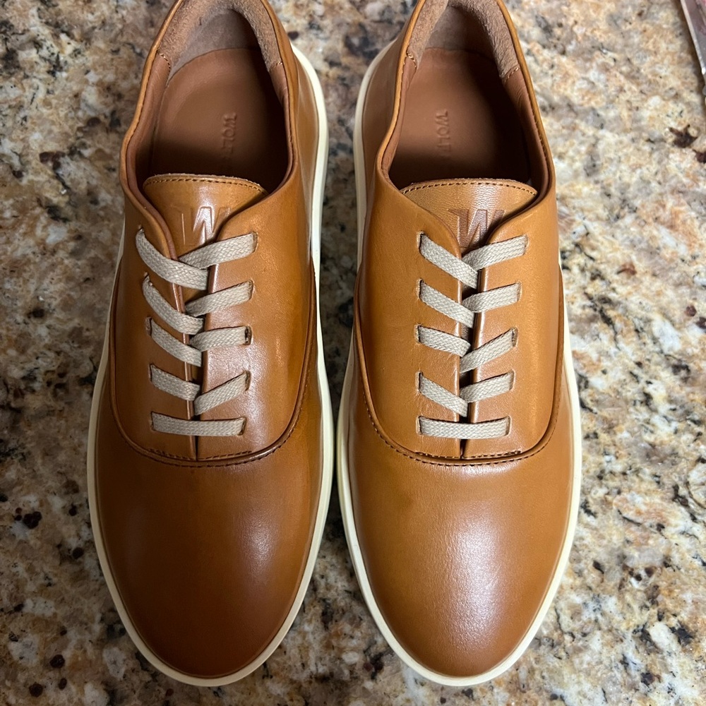 Wolf & Shepherd leather shoe